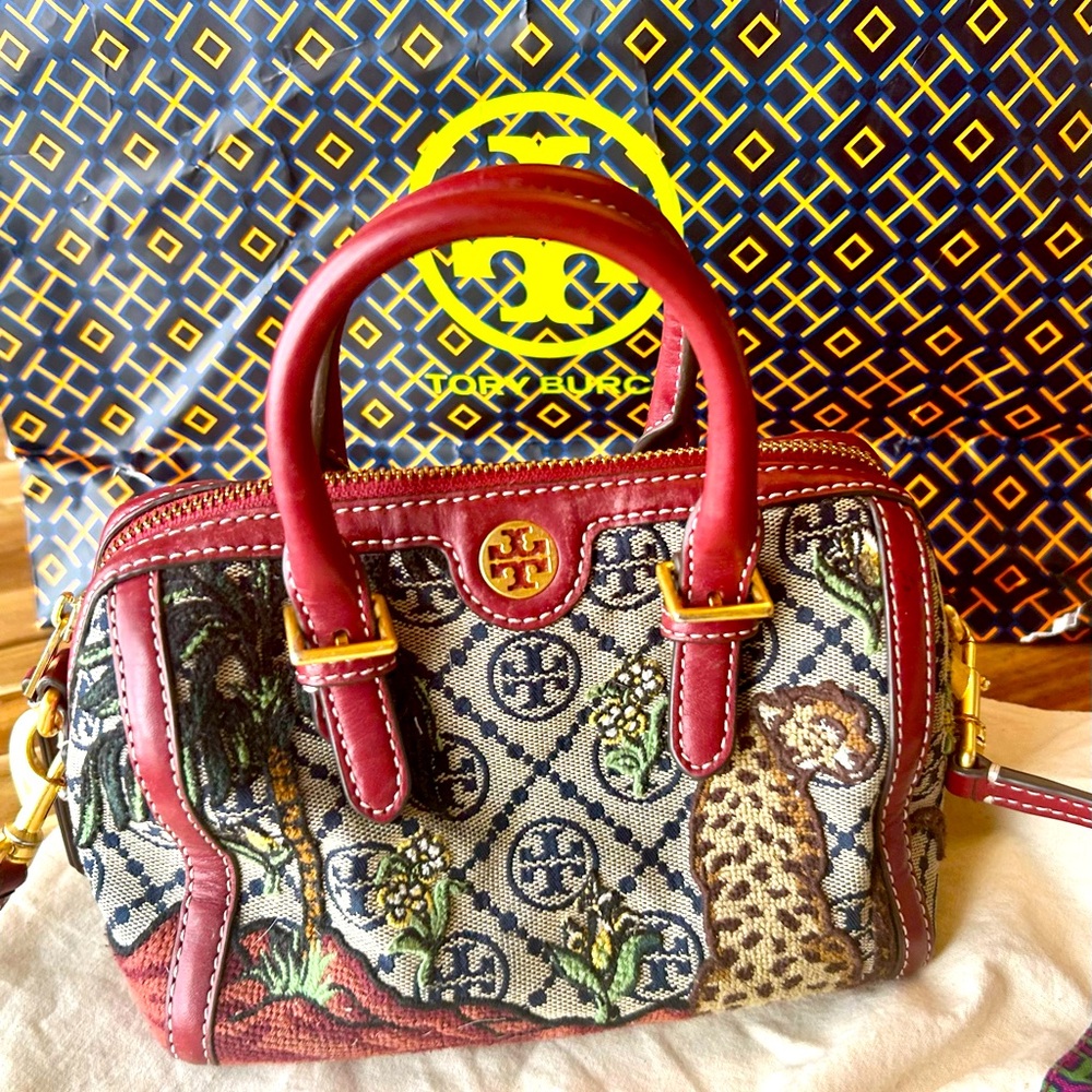 Tory Burch Monogram Embroidered Mini
Barrel bag